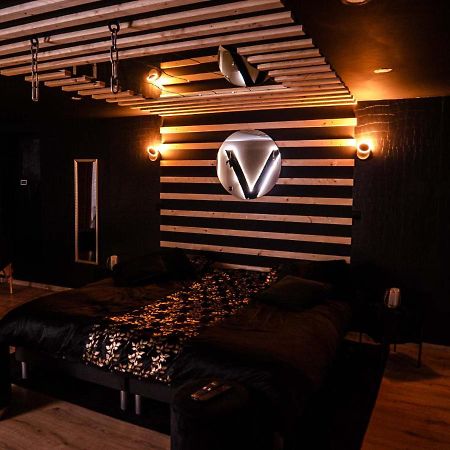 Douceur Du Charme - Love-Room A Charmes Entre Epinal Et Nancy Exterior photo