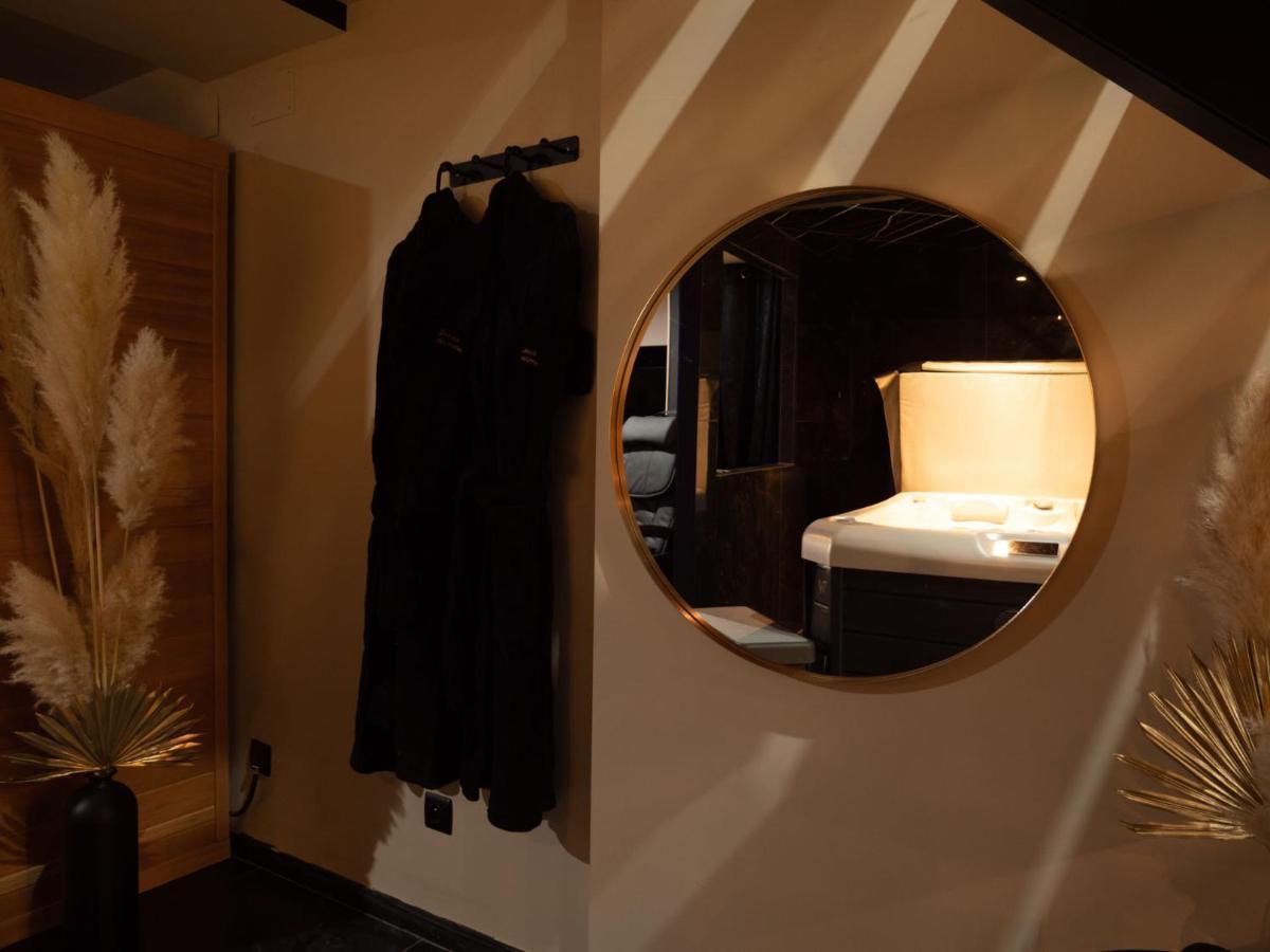 Douceur Du Charme - Love-Room A Charmes Entre Epinal Et Nancy Exterior photo