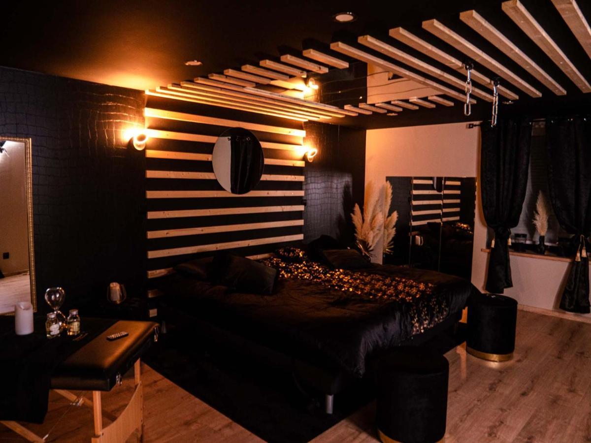 Douceur Du Charme - Love-Room A Charmes Entre Epinal Et Nancy Exterior photo